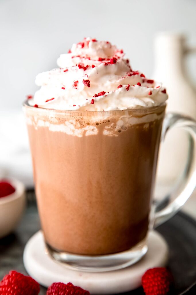 Raspberry Mocha Latte - coffeecopycat.com