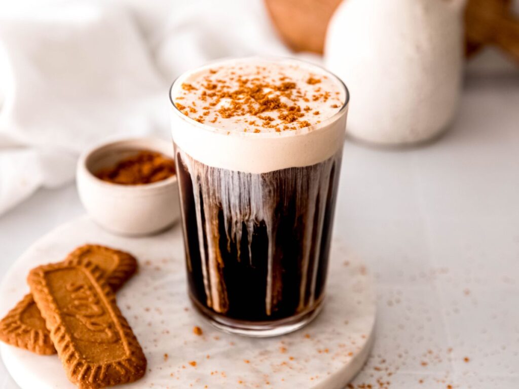 Cookie Butter Cold Brew (Dunkin' Copycat) - coffeecopycat.com